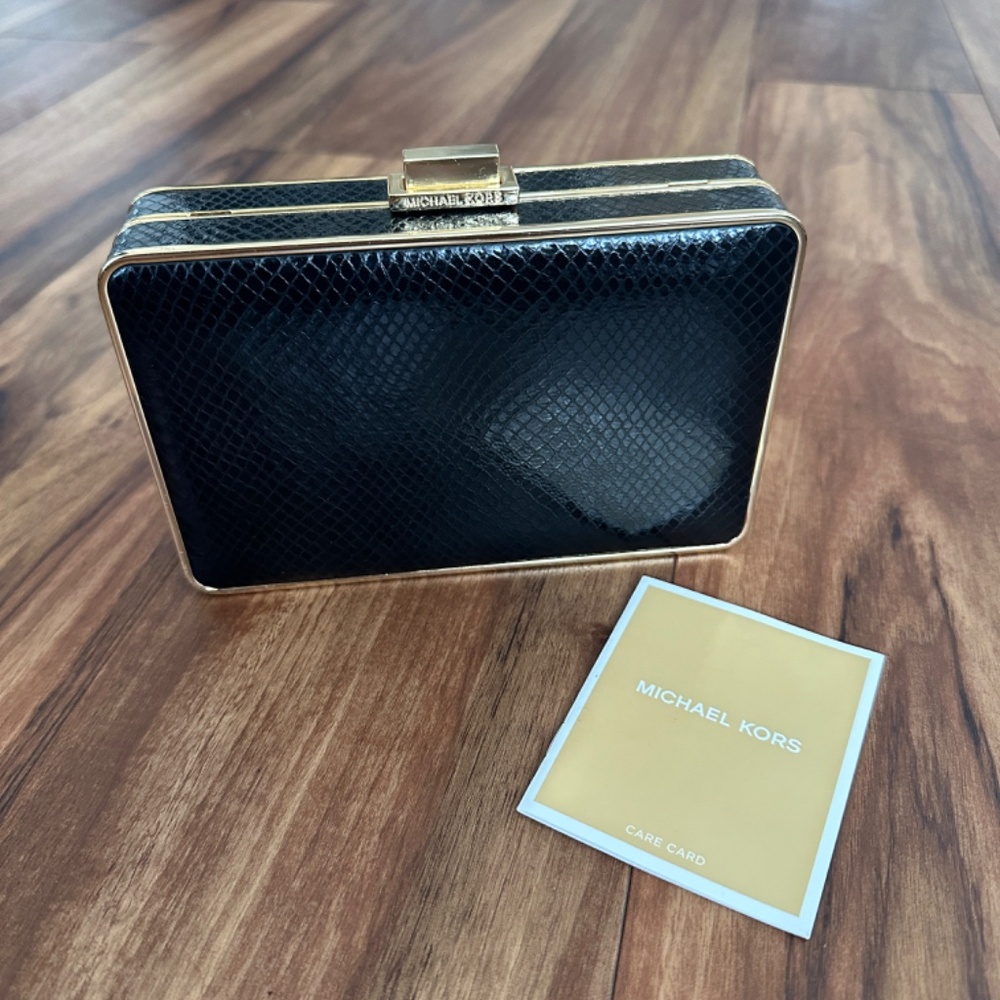 MICHAEL Michael Kors Pearl Medium Box Clutch